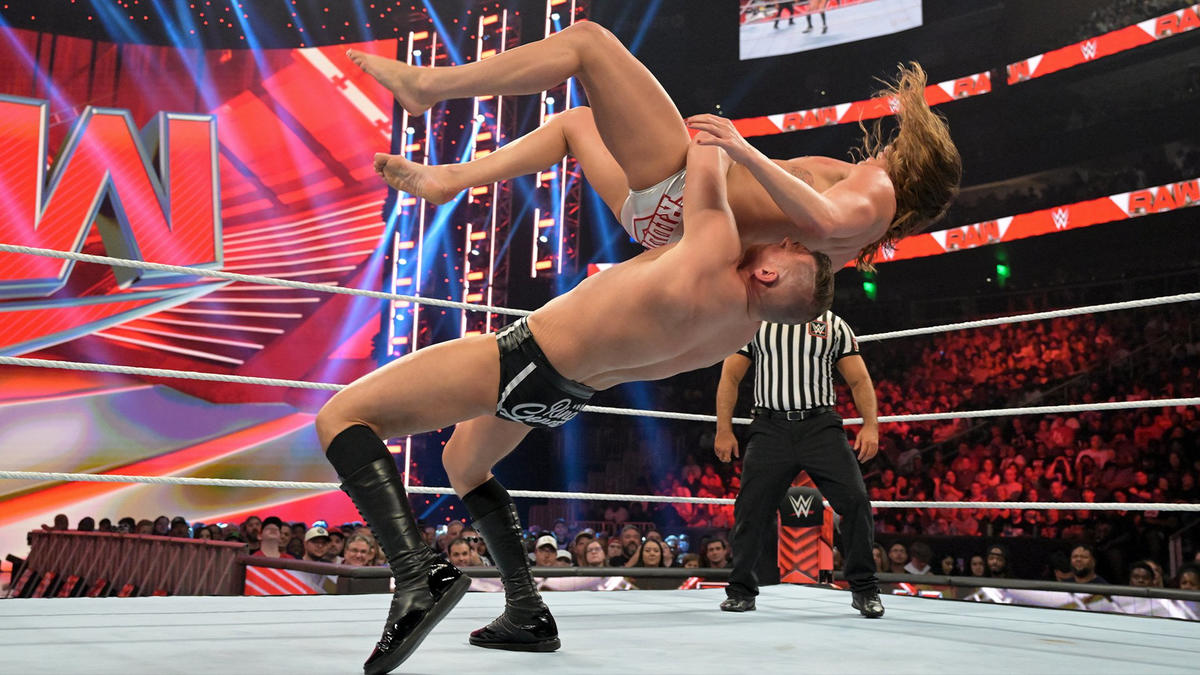  Intercontinental Champion Gunther defeated Matt Riddle (WWE)