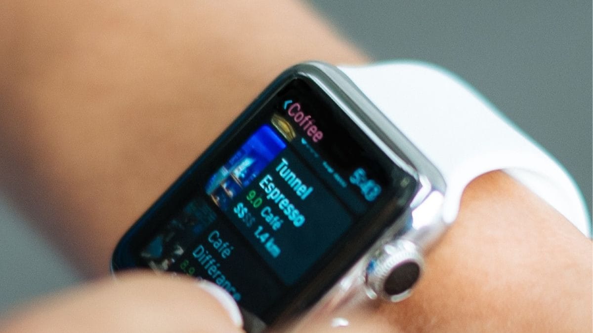 Apple ADVIERTE a los usuarios sobre cargar el Apple Watch con estos cargadores: lo que sabemos