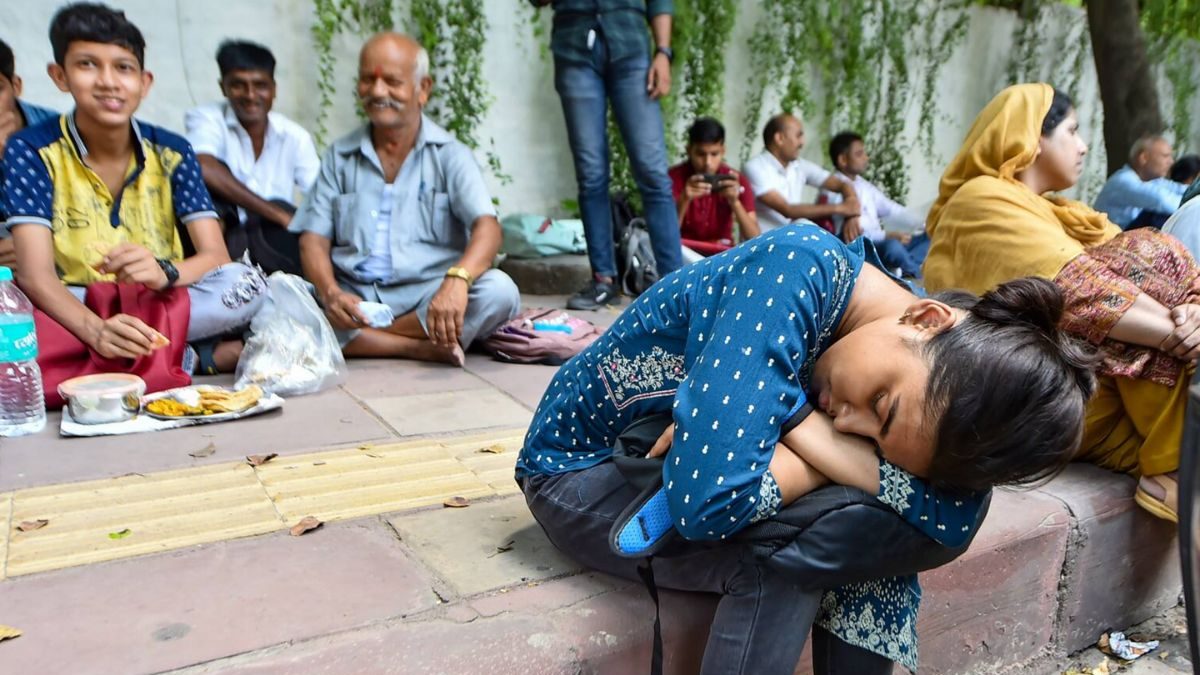 Parliamentary Panel Asks Health Ministry to Set Up Helpline to Counsel Students Who Fail Exams