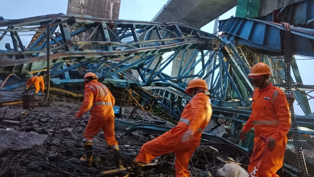 Maharashtra: 17 Killed After Girder Launching Crane Collapses On Samruddhi E-Way in Thane - Vimarsana News
