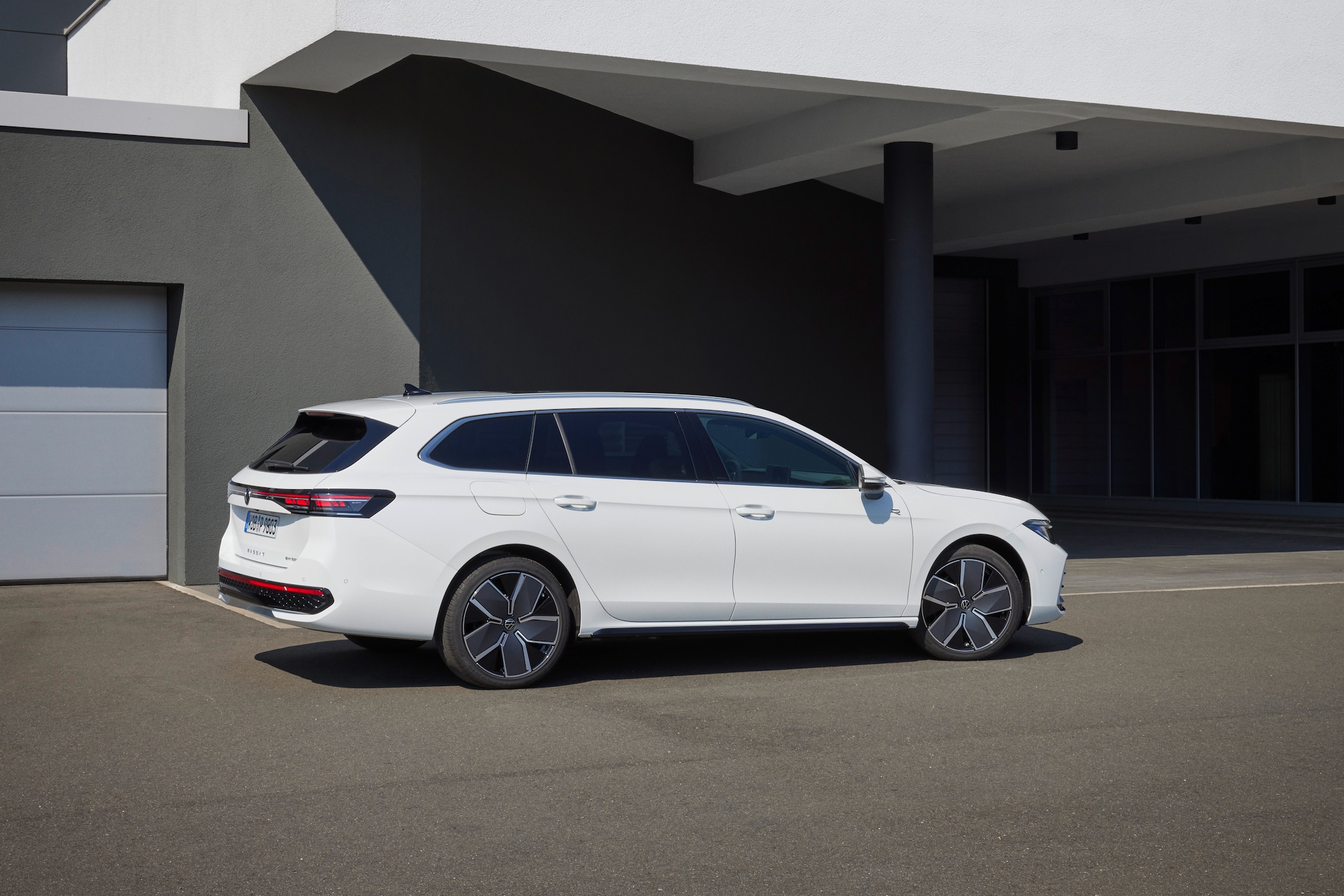 2024 Volkswagen Passat Estate in Pics: See Design, Features, Interior ...