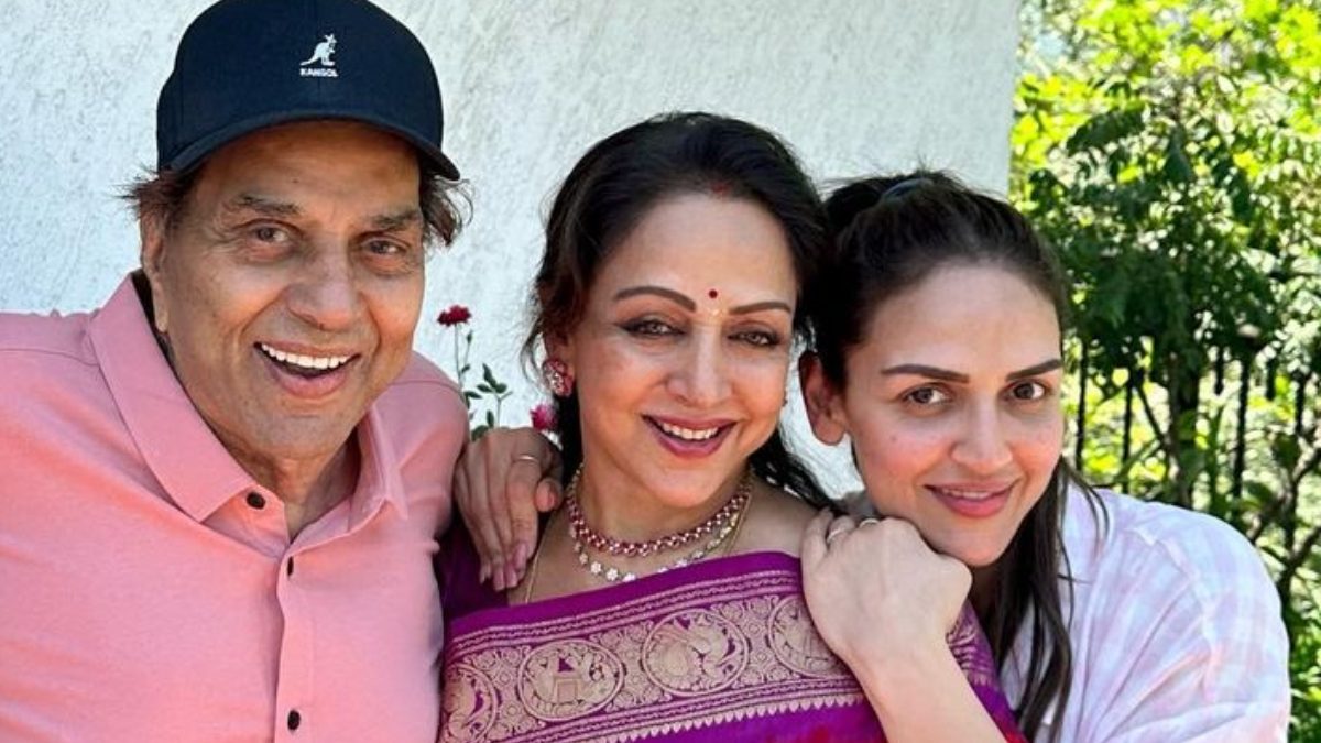When Hema Malini Revealed Dharmendra Was 'Uncomfortable' With Esha Doing Films: 'If Brothers Can...' - Vimarsana News