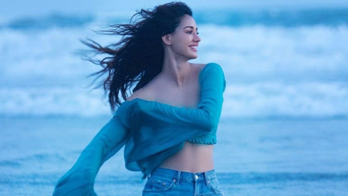 Disha Patani Announces New Song 'Kyun Karu Fikar' After Rumoured Breakup: 'If You Let Go…' - Vimarsana News