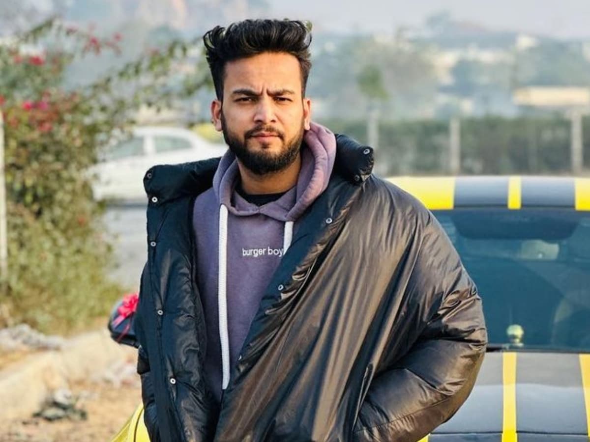 Elvish Yadav Buys a Sports Car Worth Rs 1.30 Crore Days After Purchasing a  Dubai Home For Rs 8 Crore - News18