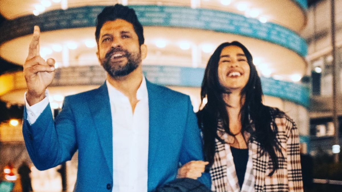 Farhan Akhtar Goes All Out With His Special Birthday Wish For Wife Shibani Dandekar; See Her Reaction