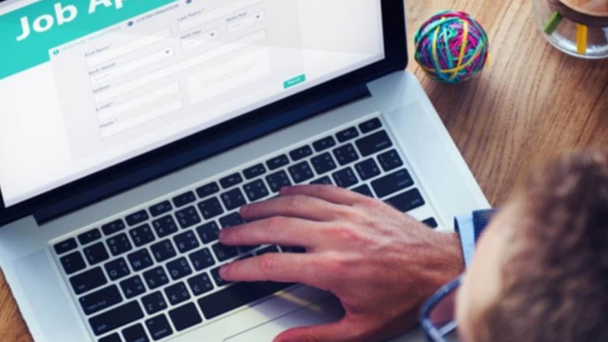 'How Will I Afford Rent?' Reddit User Shares Heartbreaking Tale Of Job