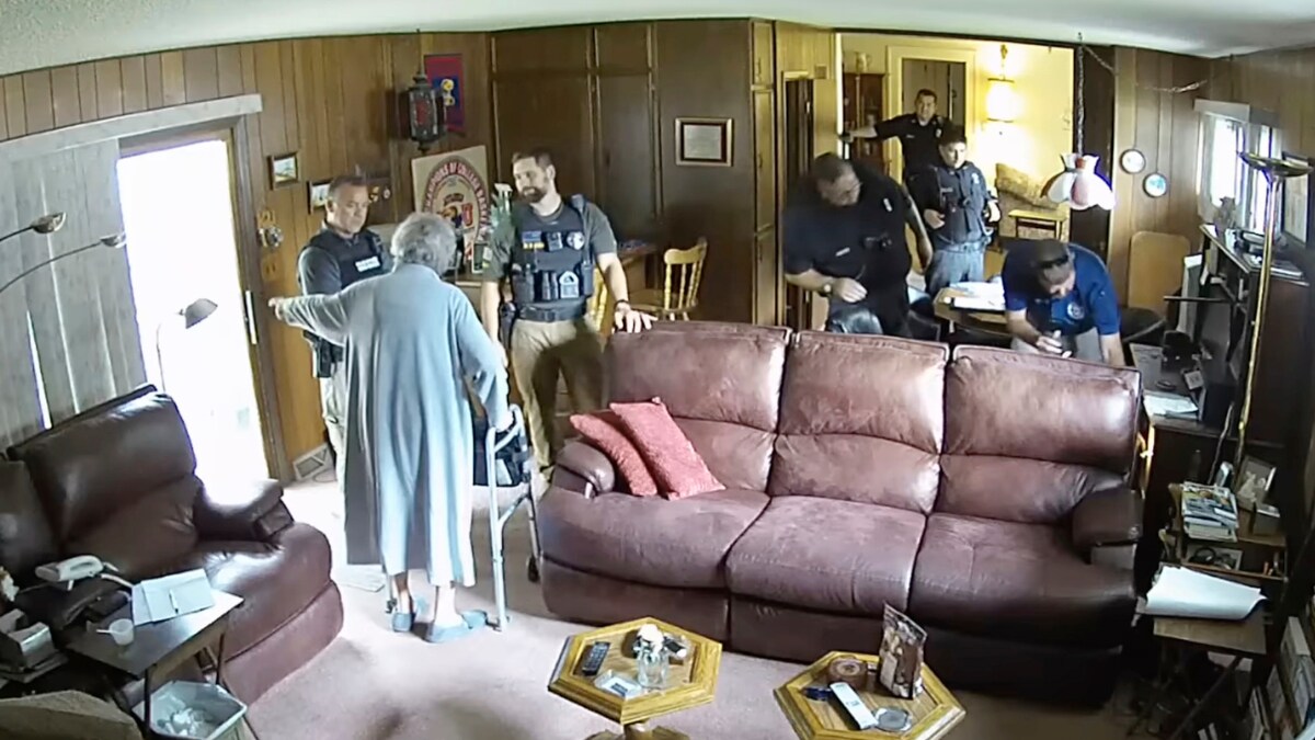 'Get Out': 98-Year-Old Mother of Kansas Newspaper Publisher Upset Amid Raid - Vimarsana News