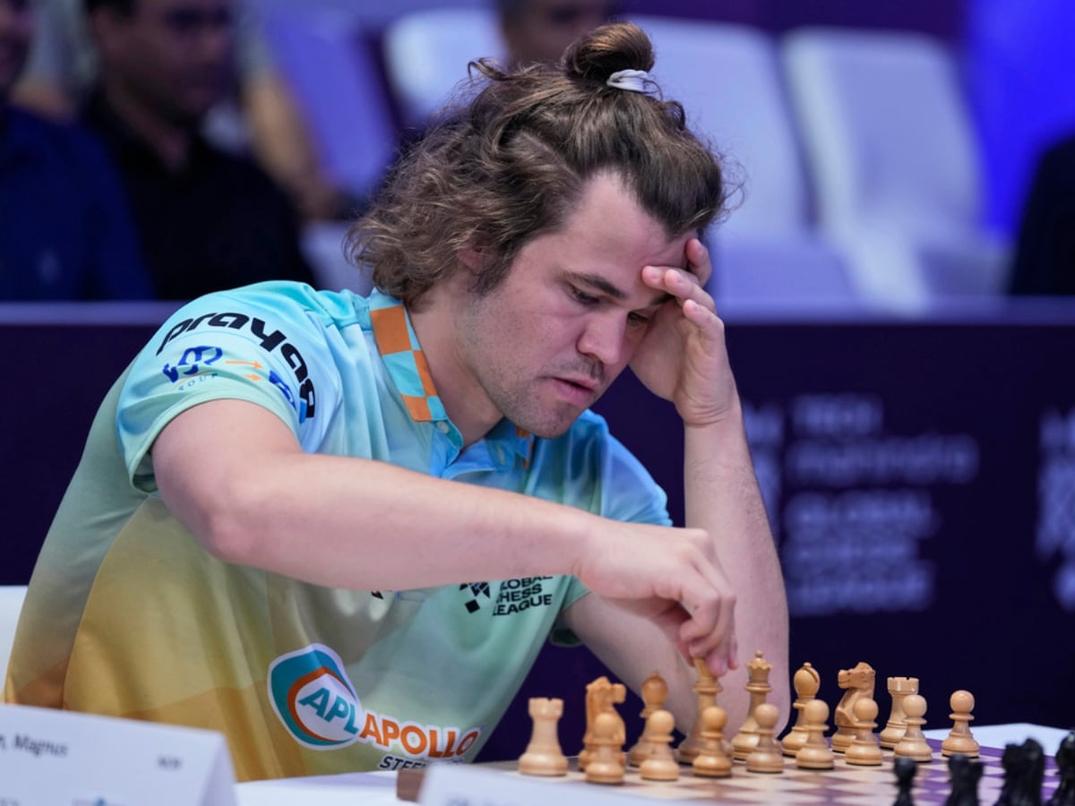 Chess.com - 🤯 Pragg found a brilliant defensive QUEEN sacrifice against  Magnus Carlsen to keep the game alive, and prevent checkmate on g7!!