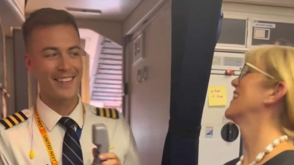 Man Makes Special Announcement For His Flight Attendant Mom In