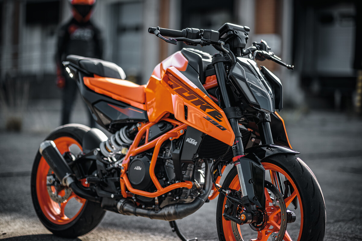 2024 KTM 390 Duke in Pics See Design, Features and More in Detail News18