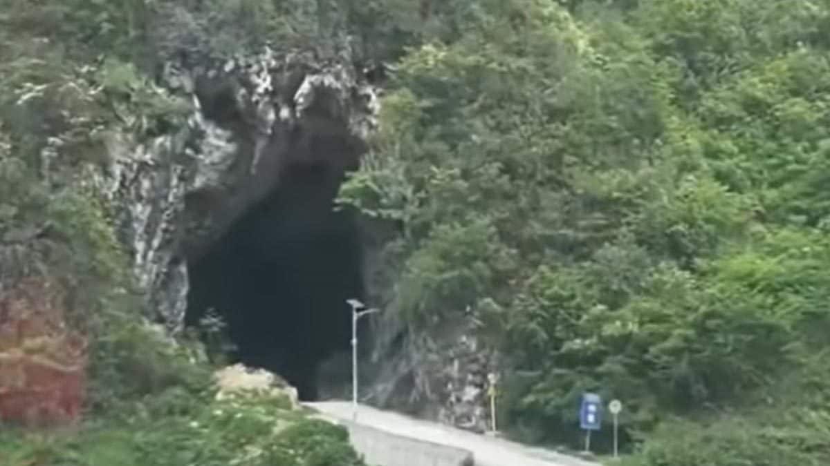 This Viral Video Of Cave Tunnel In China Reminds Internet Of Indiana Jones - News18