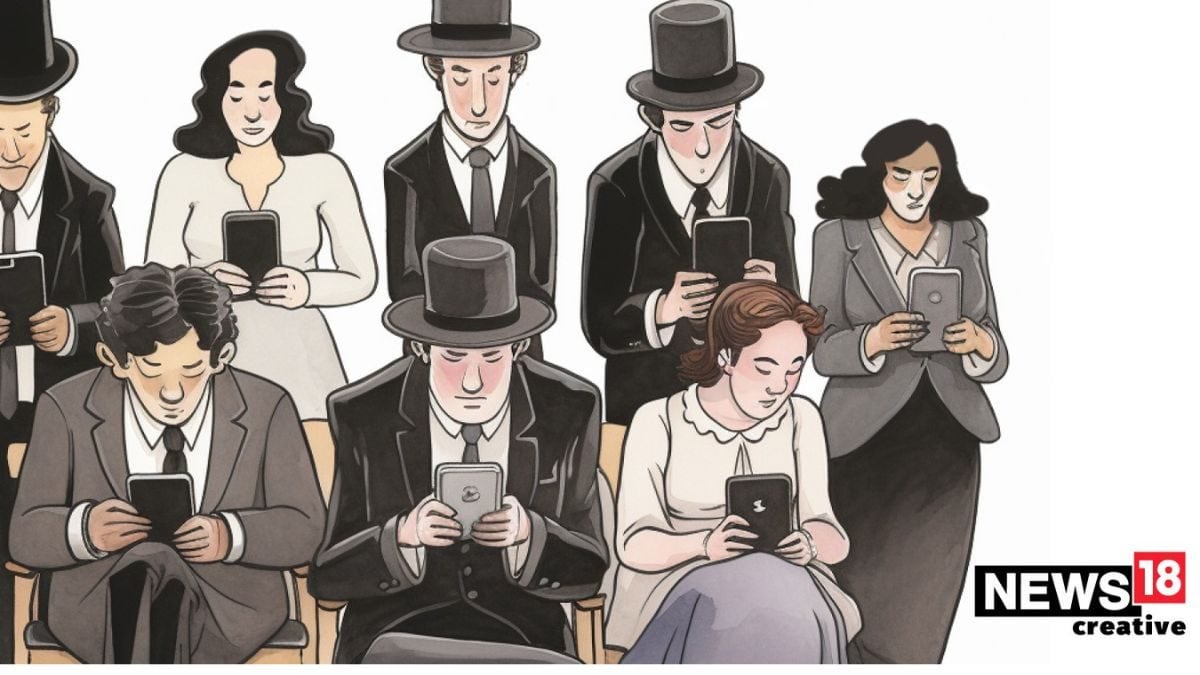 Stop Using Your Mobile Phone While Doing These 10 Things - News18