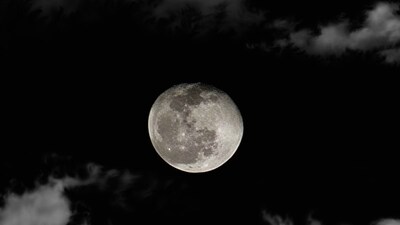 Supermoon To Be Visible Tonight: How To Click Beautiful Images Using ...