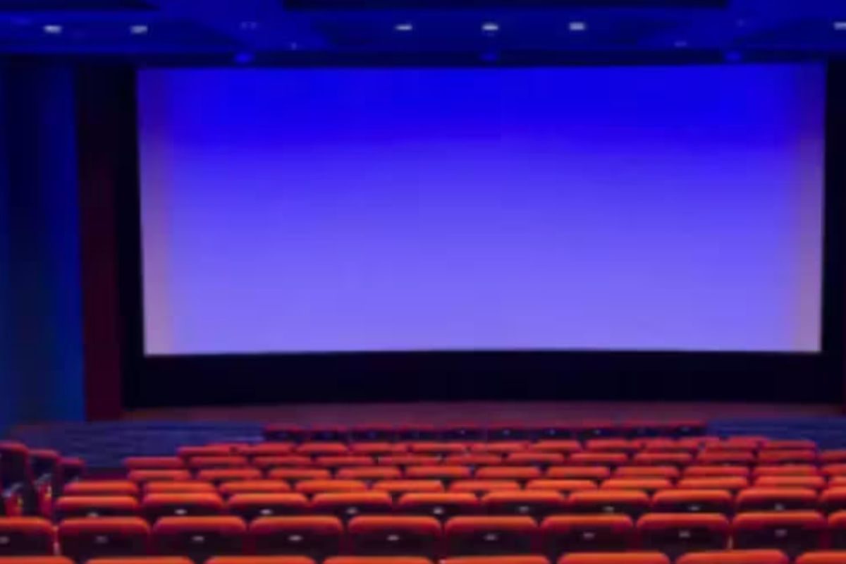 Pune Man Running Late for Movie Stopped By Deaf-Mute Employee. (Image: News18)