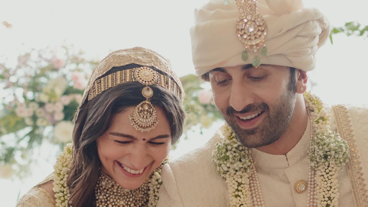Alia Bhatt Reveals Ranbir Kapoor Cleared His Schedule After She Signed Jigra: 'Priority Will Always Be Raha' - Vimarsana News