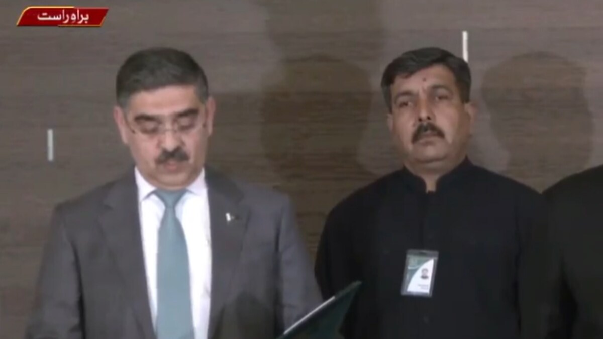 Anwaar-ul-Haq Kakar Sworn in as Pakistan's Interim Prime Minister - Vimarsana News