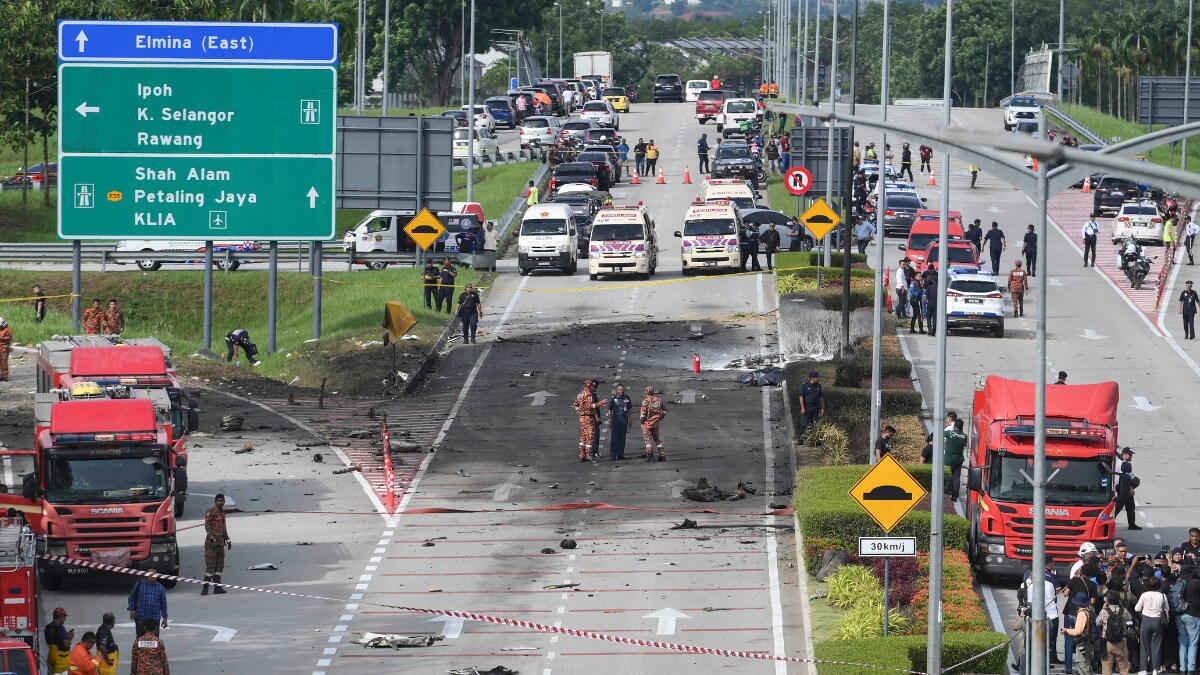 Malaysia Plane Crash in Central Selangor State Kills 10 People - Vimarsana News