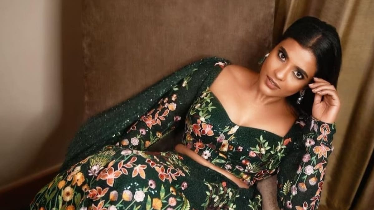 Telugu Actress Aishwarya Rajesh's Latest Photoshoot Has Fans' Approval - Vimarsana News