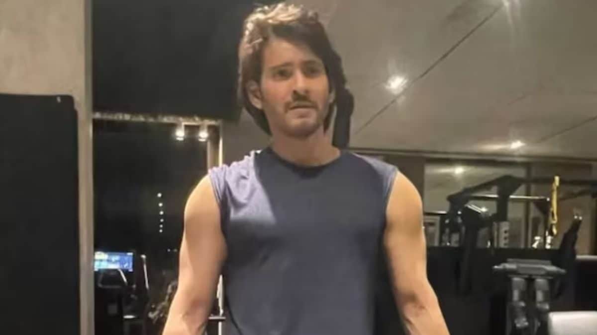 Mahesh Babu Starts His Friday Fitness Routine With Super Stretch And We Are Inspired
