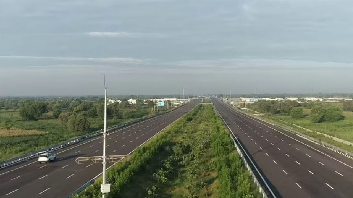 Delhi-Mumbai Expressway: Promises 12-Hour Travel Time, Completion By December – News18