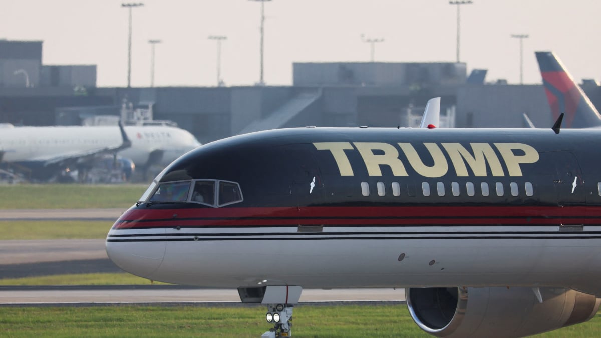 Donald Trump Arrives at Atlanta Jail for Mug Shot, Booking in Election Case