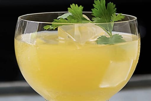 Doesn't this cocktail look absolutely scrumptious? 
