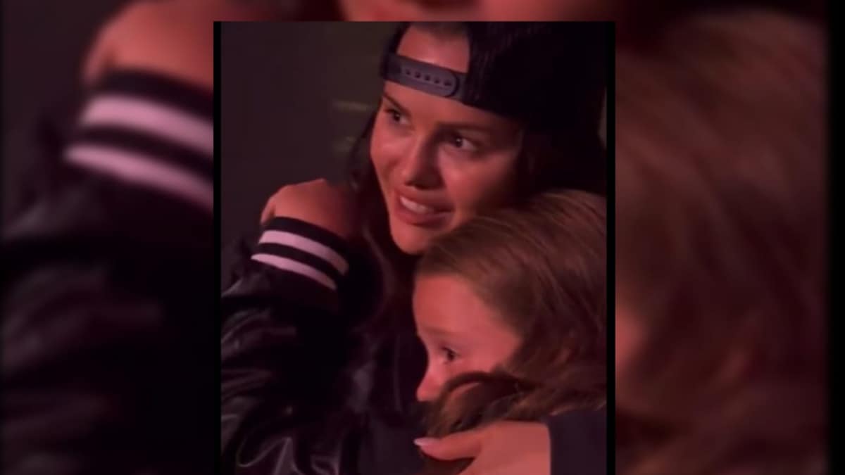 Watch: Selena Gomez Hugs Sister Gracie In Sweet Moment From Taylor ...