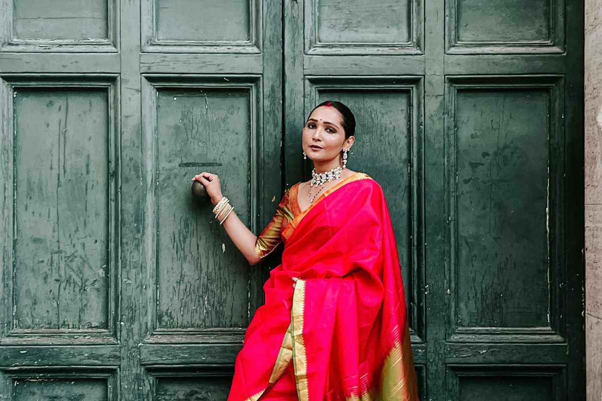 Woman Rules The Streets Of Rome In Classic Pink Saree - News18