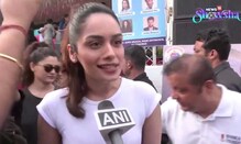 Rajkummar Rao, Manushi Chhillar & Saiyami Kher Participate In Cleanathon 2.0 At Mumbai's Juhu Beach