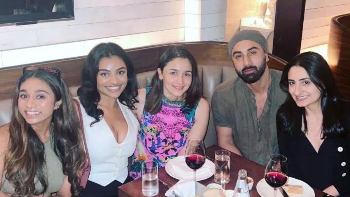 Alia Bhatt, Ranbir Kapoor’s Pictures From New York Are Breaking The Internet