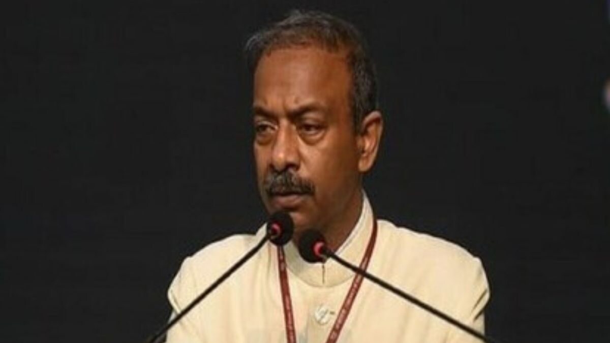 1985-batch IAS Amit Khare, Advisor to Prime Minister, Gets Extension – News18