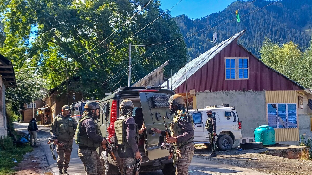 Opinion | Anantnag Encounter: Our Men in Uniform Can No Longer be Treated as Sacrificial Lambs - Vimarsana News