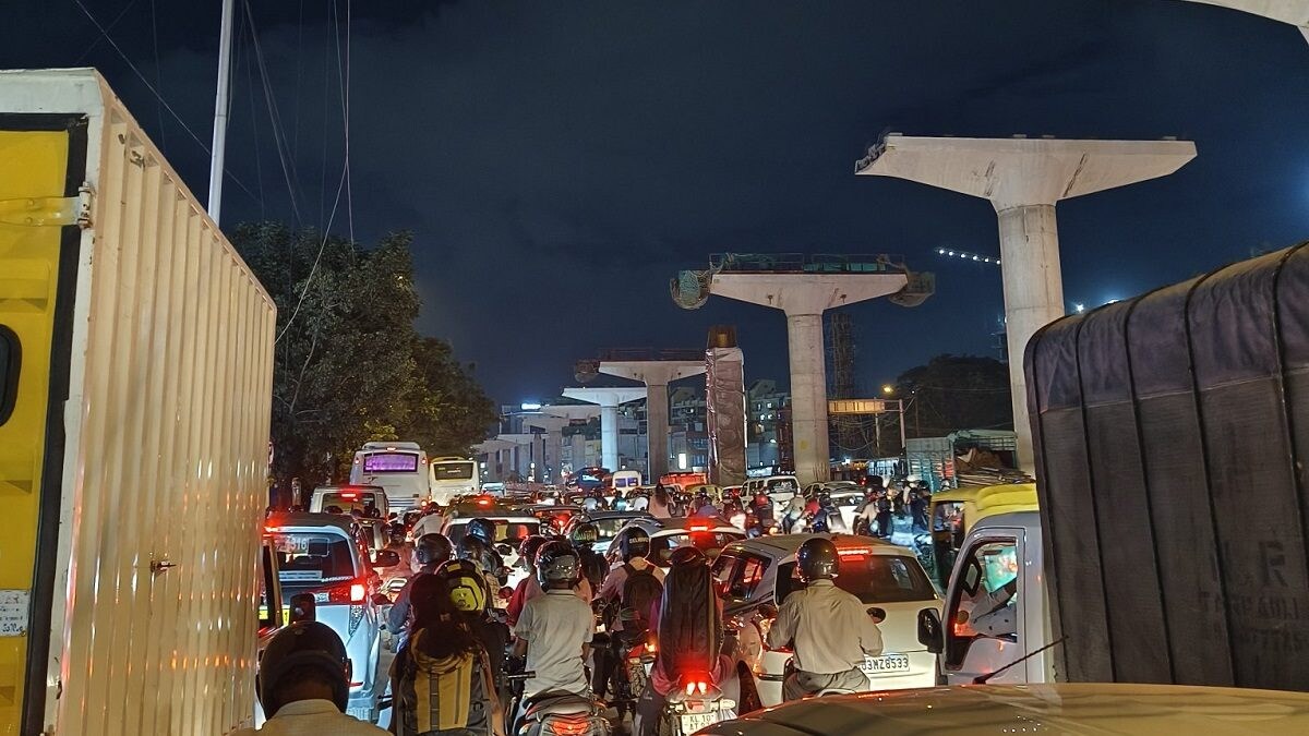 Too Many Vehicles, Waterlogging Behind Bengaluru's ORR Traffic Mess? Know What Cops Have To Say - Vimarsana News