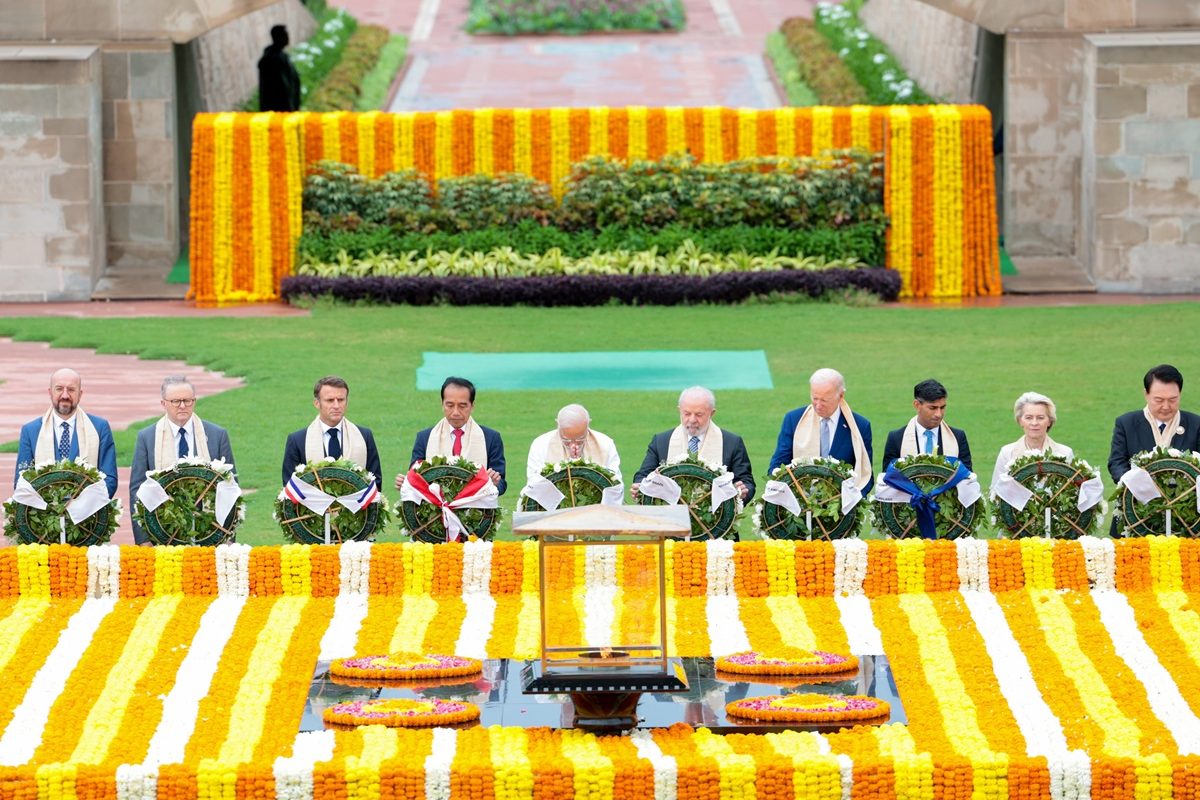 Leaders of the G20 groups pay respect to Mahatma Gandhi at the Raj Ghat in New Delhi on Sunday. (Narendra Modi/X)