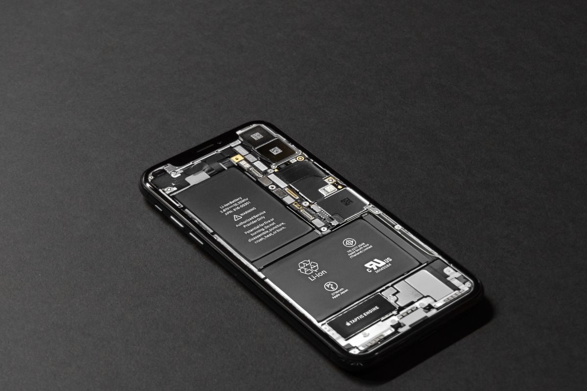 iPhone Battery Health Going Down Rapidly? Here's What You Can Do To Slow It Down