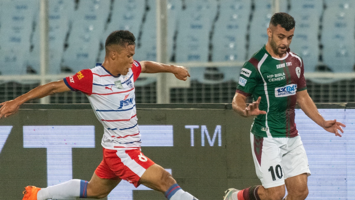 ISL 2023-24: Hugo Boumous Helps Mohun Bagan SG Pip 9-man Bengaluru FC 1-0