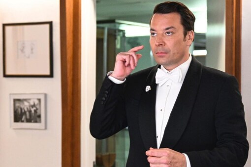 Jimmy Fallon apologises to Tonight Show staff after toxic workplace allegations.