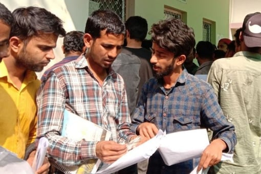 With a total of 2,712 vacancies available, eligible candidates can check the details and apply through the official website on osssc.gov.in (Representative image)
