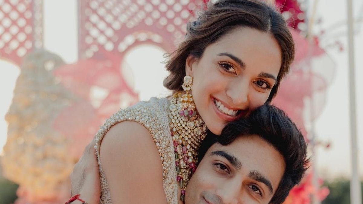 Kiara Advani Says She 'Misses' Brother Mishaal On His Birthday, Shares Adorable Childhood Photos; See Post - Vimarsana News