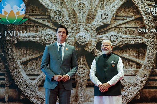 Prime Minister Narendra Modi welcomes Canada's Prime Minister Justin Trudeau. (PTI)