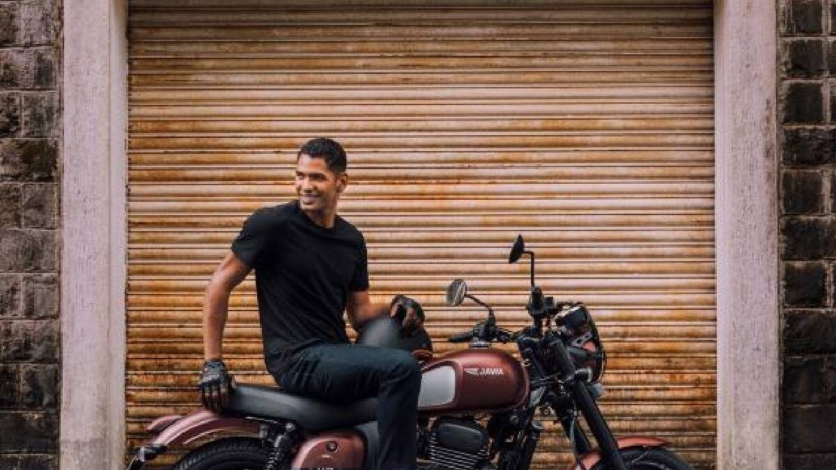 Jawa 42 Dual Tone and New Yezdi Roadster Launched, Price Details Inside - Vimarsana News