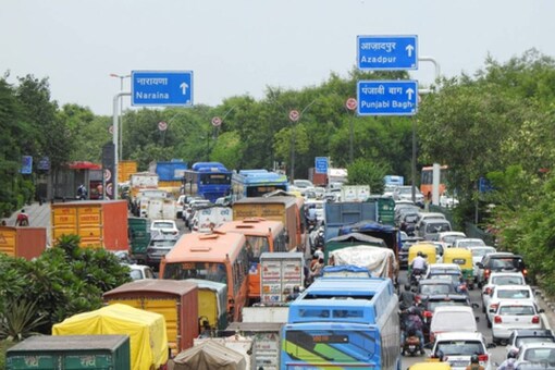 Heavy traffic jams on Delhi borders ahead of G20 Summit. (Photo: IANS)