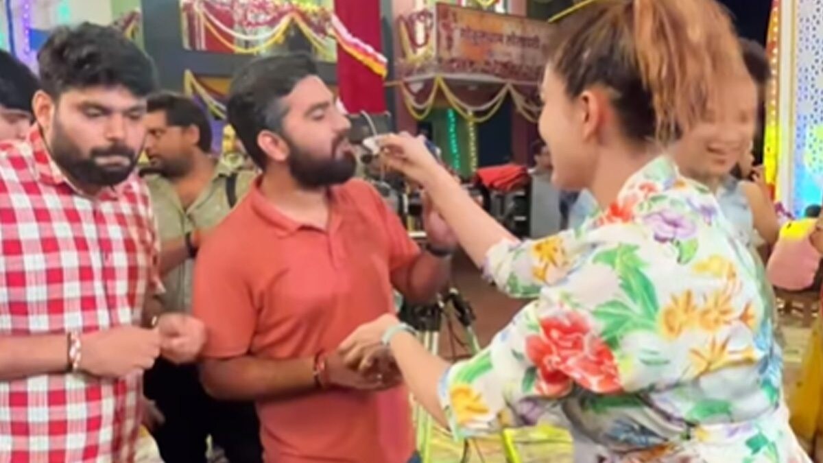 Inside Mummun Dutta Aka Babitaji’s Birthday Party On TMKOC Sets – News18 Inside Mummun Dutta Aka Babitaji’s Birthday Party On TMKOC Sets – News18