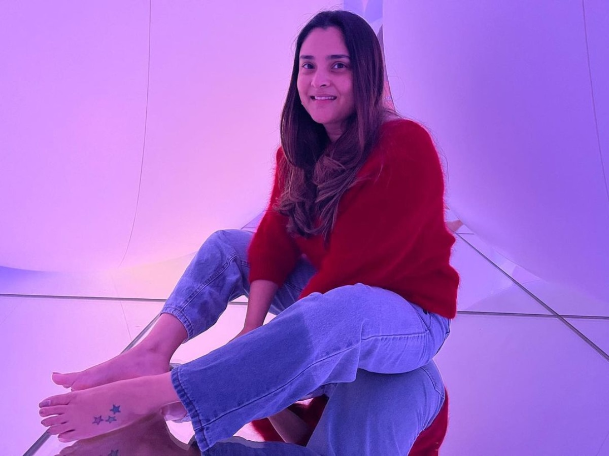 Ramya aka Divya Spandanas Photo Go Viral Amid Death Rumours, Confirms  Shes Alive - News18