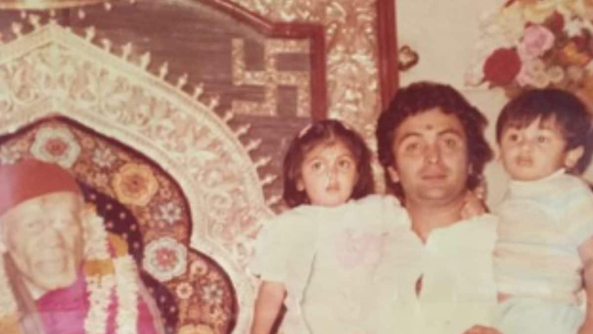 Riddhima Kapoor's Throwback Pic With Ranbir Kapoor, Dad Rishi Seeking Sai Baba's Blessings Goes Viral