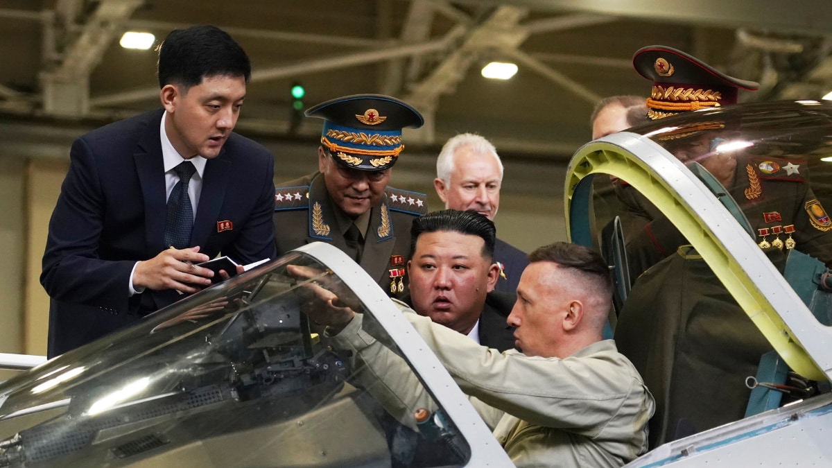 Kim Jong Un Meets Russia Defence Minister Sergei Shoigu in Vladivostok – News18