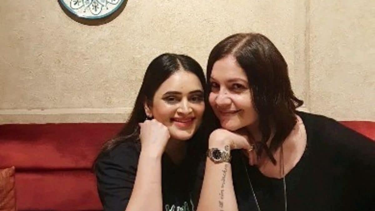 Bigg Boss Friends Bebika Dhurve And Pooja Bhatt To Collaborate On A Project? – News18