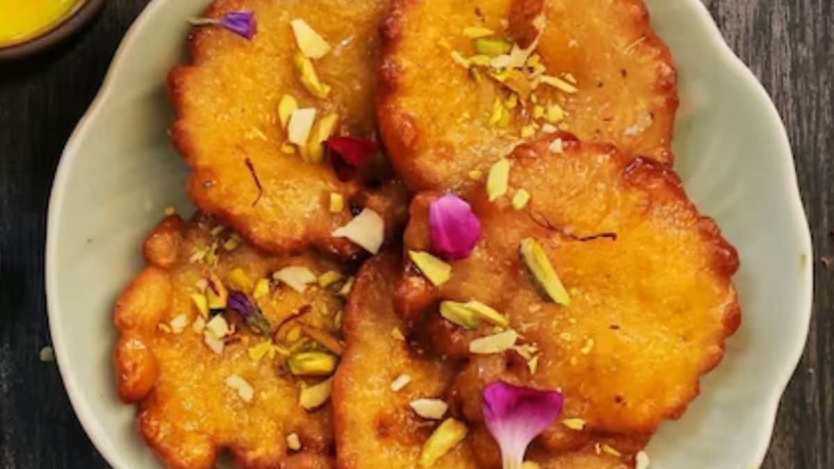 Malpua To Gujiya, Candy Delicacies To Put together This Hartalika Teej – News18
