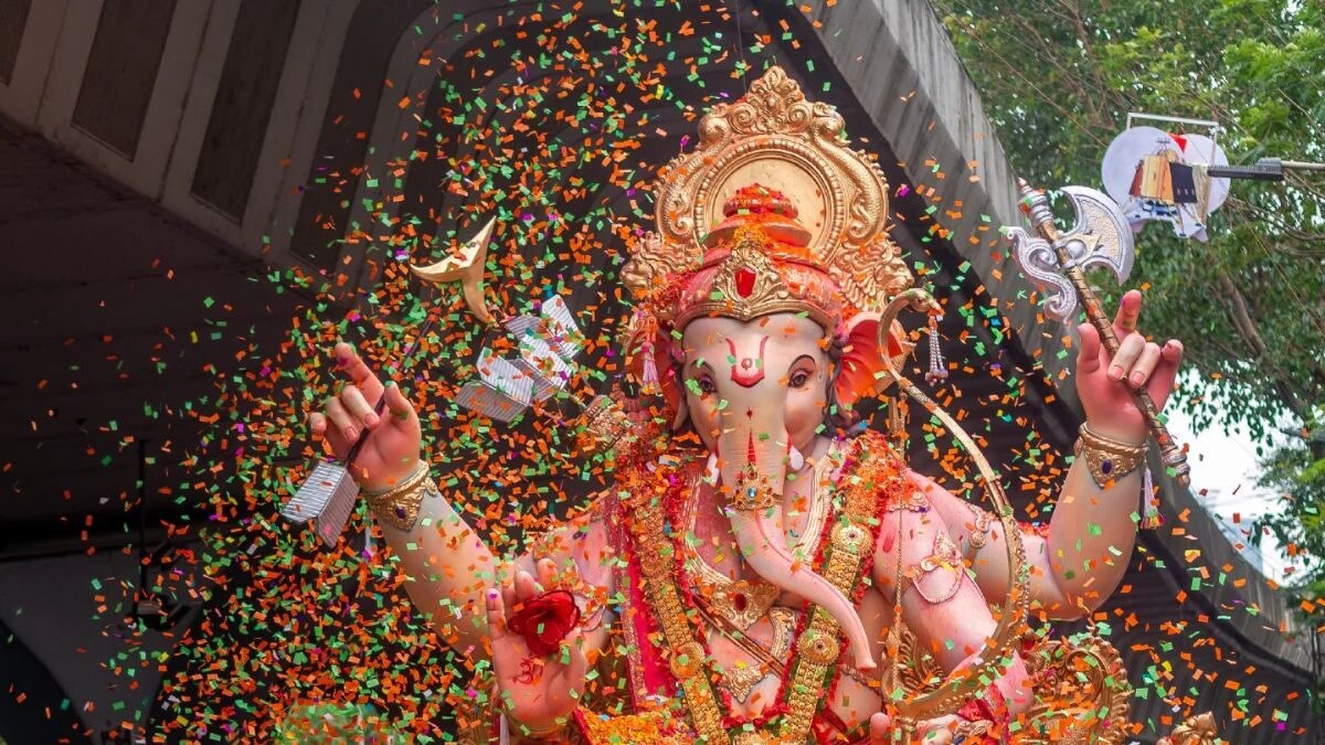 Ganeshotsav 2023: Marathi Celebs Perform With Kalavant Dhol Tasha ...