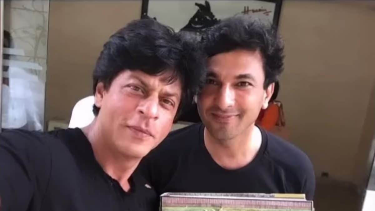 Vikas Khanna Says Will ‘Never Forget’ 81 Minutes At Mannat As He Shares Photo With Shah Rukh Khan; See Here – News18